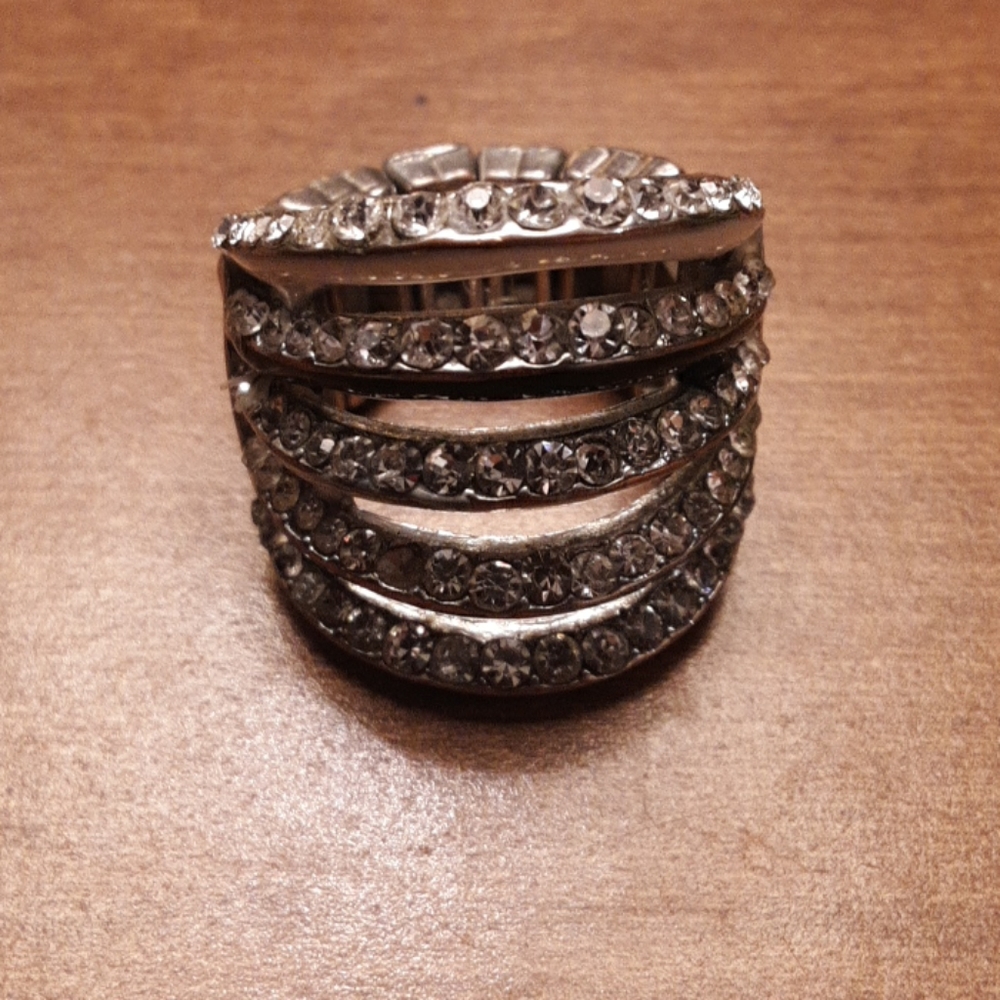 Fashion ring
